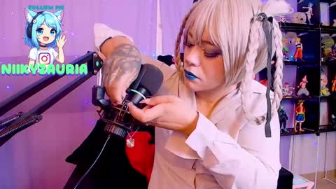 niiky online show from 11/07/25, 10:26