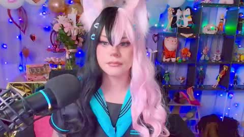 niiky online show from 02/17/26, 06:03