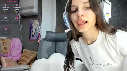 Nika online show from 01/17/26, 03:50