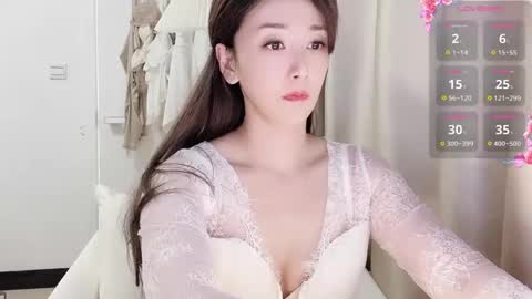 Snapshot of _nina_77 chatting on 02/13/25, 05:37 _nina_77 online show from 02/13/25, 05:37