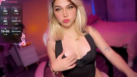 Snapshot of _nippleticklexxx chatting on 12/21/25, 06:48 Lily online show from 12/21/25, 06:48