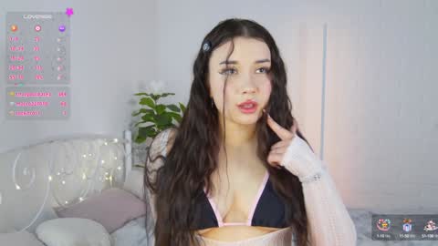 Vivian online show from 12/29/24, 02:42