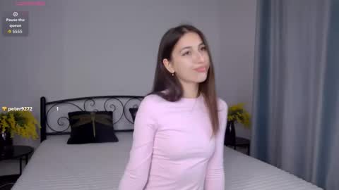 Vivian online show from 11/22/25, 02:27