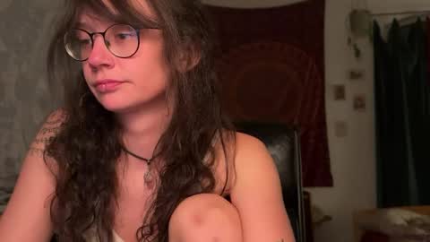 Mila online show from 04/27/26, 08:07