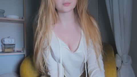 Snapshot of _o0o__ chatting on 11/25/25, 09:15 Adalin online show from 11/25/25, 09:15