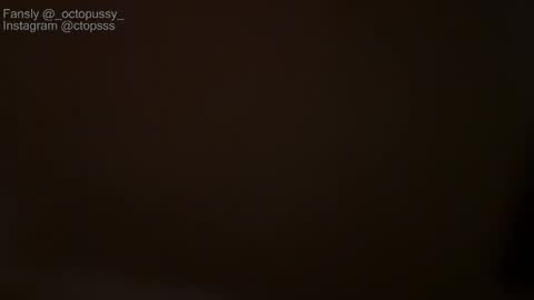 Snapshot of _octopussy_ chatting on 05/22/26, 10:15 Mikayla online show from 05/22/26, 10:15