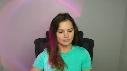 Olivia online show from 09/15/25, 05:29