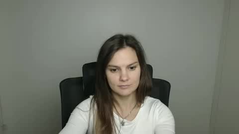 Olivia online show from 09/19/25, 11:11