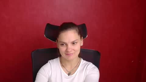 Olivia online show from 09/22/25, 06:15