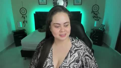 Olivia jones online show from 11/23/25, 01:11