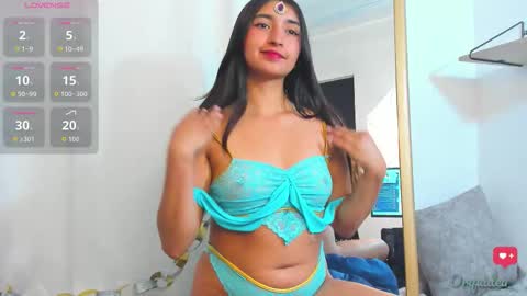 Orquidea  online show from 10/22/25, 01:55