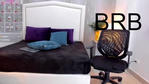 Snapshot of _peach1_ chatting on 02/05/25, 06:15  peach1  online show from 02/05/25, 06:15