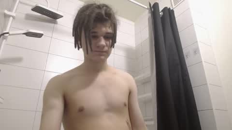 Snapshot of _peachtree_ chatting on 02/08/26, 01:58 Willie online show from 02/08/26, 01:58