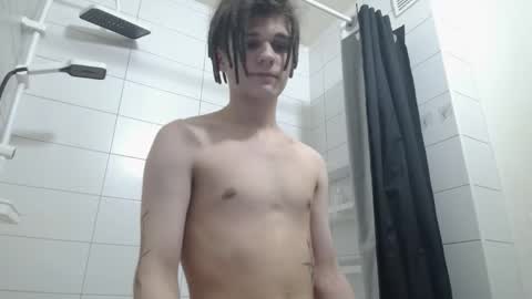 Snapshot of _peachtree_ chatting on 02/28/26, 02:40 Willie online show from 02/28/26, 02:40