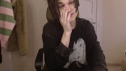 Snapshot of _peachtree_ chatting on 03/23/26, 05:11 Willie online show from 03/23/26, 05:11