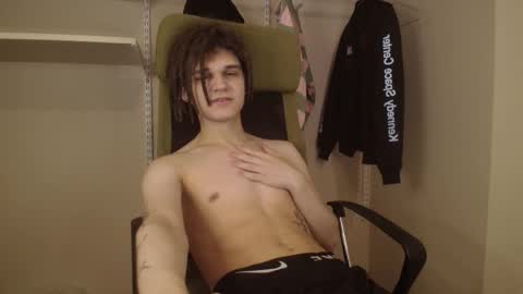 Snapshot of _peachtree_ chatting on 04/07/26, 11:15 Willie online show from 04/07/26, 11:15