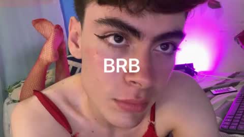 Snapshot of _peachyboy chatting on 07/07/26, 03:09 esteban online show from 07/07/26, 03:09