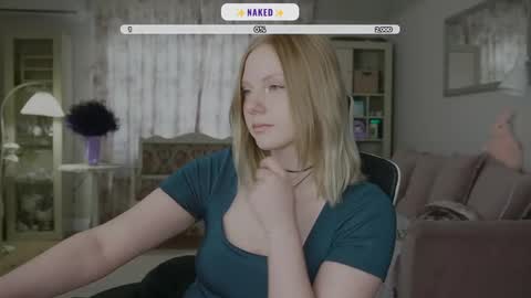 Snapshot of _penisflytrap_ chatting on 05/12/26, 06:54 Viktoria online show from 05/12/26, 06:54