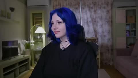 Snapshot of _penisflytrap_ chatting on 06/04/26, 02:39 Viktoria online show from 06/04/26, 02:39