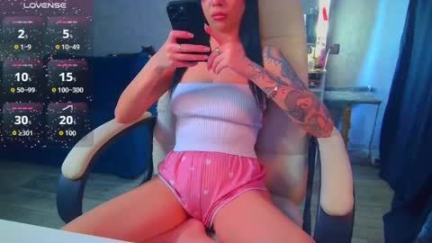 Ilona online show from 04/14/26, 05:35