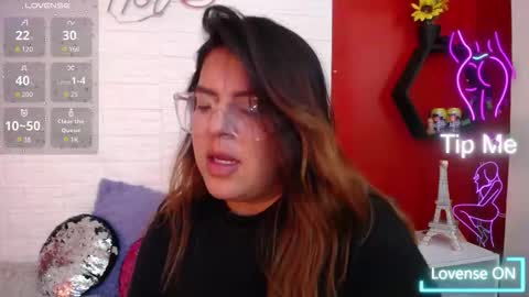 Snapshot of _poison_sweet chatting on 12/16/25, 09:31 Laura online show from 12/16/25, 09:31