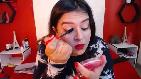 Snapshot of _poison_sweet chatting on 02/14/26, 06:04 Laura online show from 02/14/26, 06:04