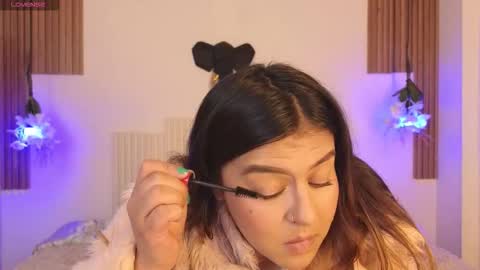 Snapshot of _poison_sweet chatting on 02/23/26, 06:49 Laura online show from 02/23/26, 06:49