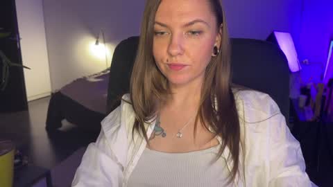  HADLY today day-off see u online 0112  online show from 12/07/24, 07:54