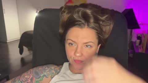  HADLY today day-off see u online 0112  online show from 12/12/24, 05:59