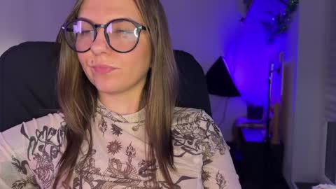  HADLY today day-off see u online 0112  online show from 12/16/24, 07:43