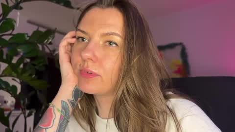  HADLY today day-off see u online 0112  online show from 12/24/24, 08:49