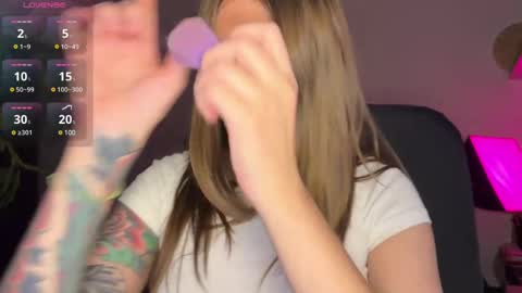  HADLY today day-off see u online 0112  online show from 01/03/25, 03:44