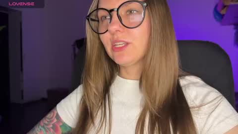  HADLY today day-off see u online 0112  online show from 02/09/25, 06:16