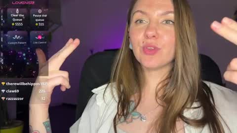  HADLY today day-off see u online 0112  online show from 03/11/25, 08:20