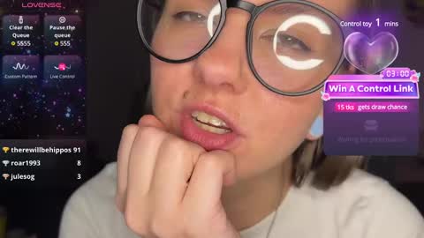  HADLY today day-off see u online 0112  online show from 03/12/25, 08:41