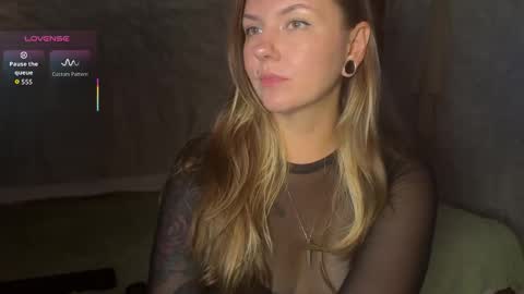  HADLY today day-off see u online 0112  online show from 12/15/25, 01:59