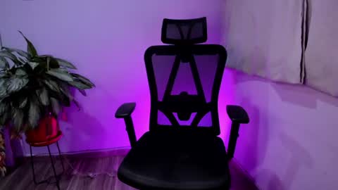 Snapshot of _purplecherry_ chatting on 06/12/26, 03:16 Cherr online show from 06/12/26, 03:16