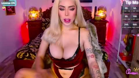 Snapshot of _queengoddess_ chatting on 07/06/26, 05:04 Hi my name is selinaim glad to meet everyone here online show from 07/06/26, 05:04