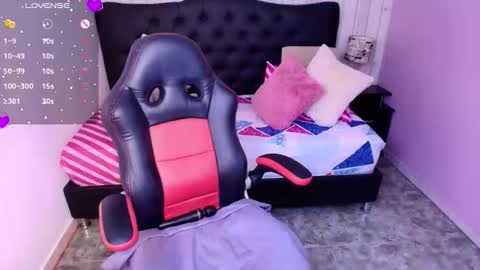 Rachel Jones  online show from 02/26/26, 01:48