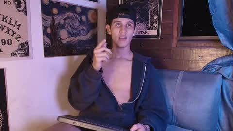 Snapshot of _realwav chatting on 09/24/25, 03:21 wav online show from 09/24/25, 03:21