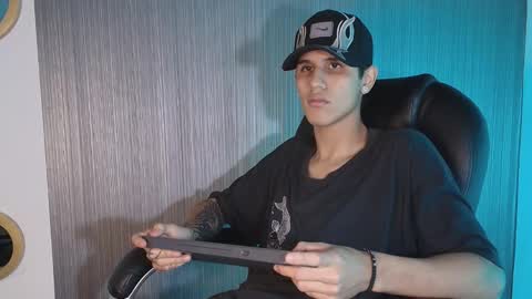 Snapshot of _realwav chatting on 10/13/25, 06:46 wav online show from 10/13/25, 06:46