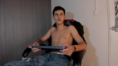 Snapshot of _realwav chatting on 10/18/25, 05:46 wav online show from 10/18/25, 05:46