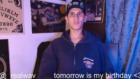 Snapshot of _realwav chatting on 10/24/25, 05:04 wav online show from 10/24/25, 05:04