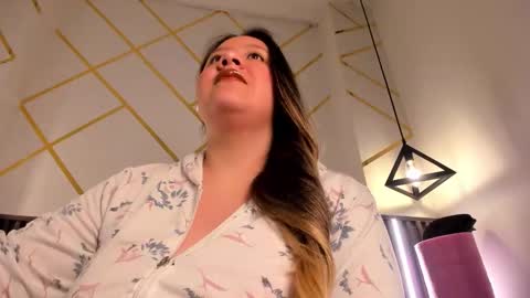 Snapshot of _rebecca1 chatting on 03/06/26, 01:02 rebecca online show from 03/06/26, 01:02