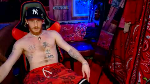 Snapshot of _redxxx chatting on 05/14/26, 05:03 REDxxx online show from 05/14/26, 05:03