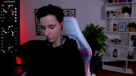 Snapshot of _rein_ramm chatting on 02/14/25, 12:36 Rein online show from 02/14/25, 12:36