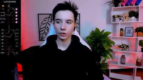 Snapshot of _rein_ramm chatting on 02/15/25, 07:49 Rein online show from 02/15/25, 07:49