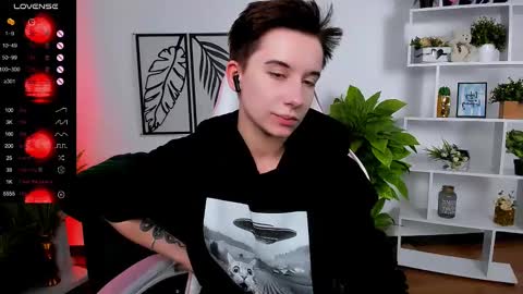 Snapshot of _rein_ramm chatting on 03/05/25, 09:27 Rein online show from 03/05/25, 09:27