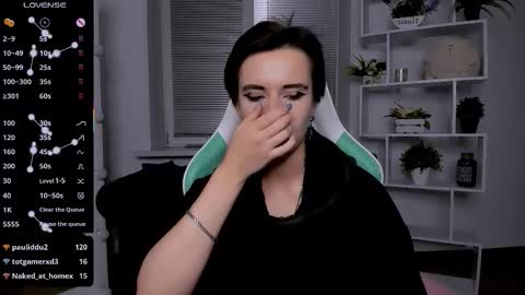 Snapshot of _rein_ramm chatting on 10/29/25, 08:32 Rein online show from 10/29/25, 08:32