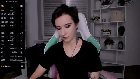 Snapshot of _rein_ramm chatting on 11/01/25, 07:16 Rein online show from 11/01/25, 07:16